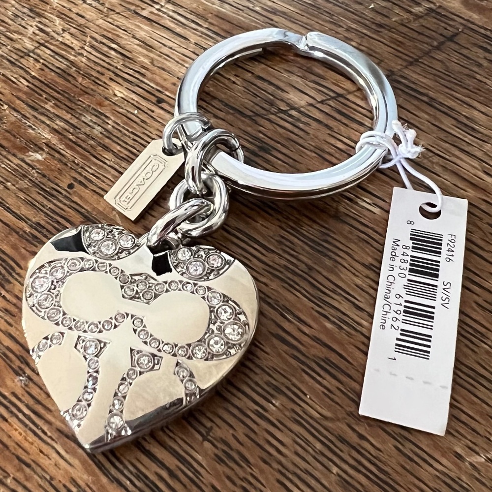 NWT Silver Heart Glam Sparkle Rhinestone Signature Locket Keychain 92416 NEW